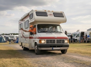 Kamperen op een toplocatie en snel vertrek op de racedag mogelijk!